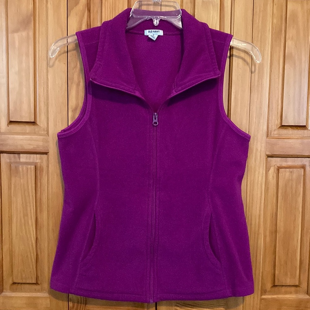 Old Navy; Full Zip Fleece Vest; Fuchsia;